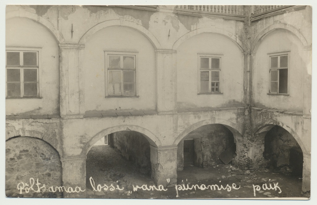 foto, Põltsamaa khk, Põltsamaa, loss, õu, u 1925