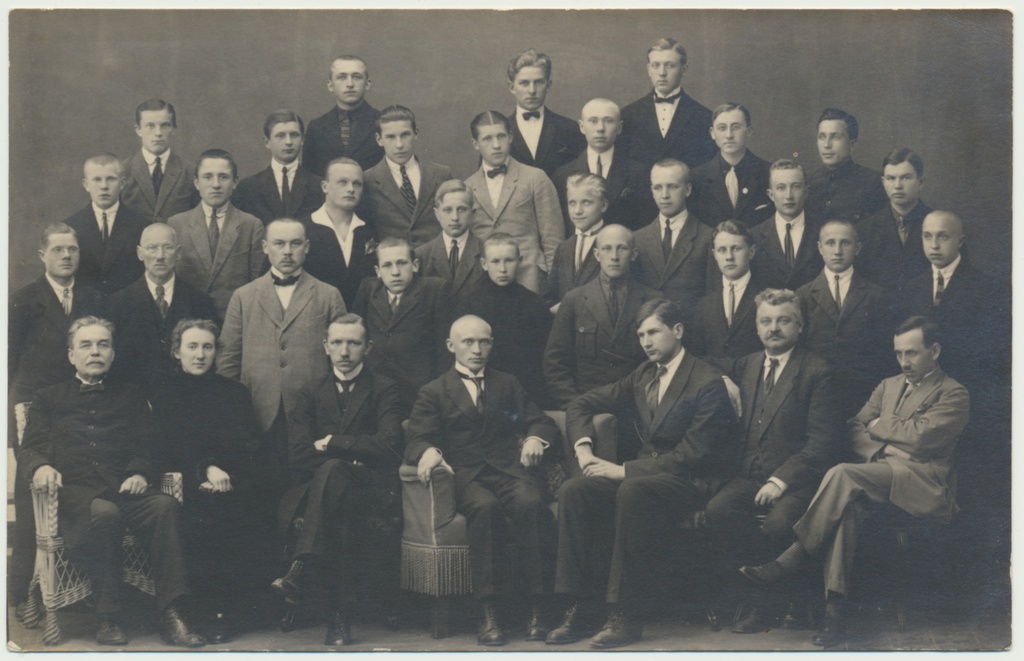 foto, Viljandi Maagümnaasium, grupp, sh I r keskel Jaan Jaakson, 1923-1924