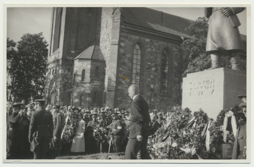 foto, kapten Anton Irv'e mälestussammas, avamine, 06.08.1933