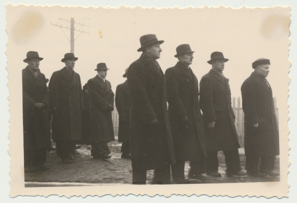 foto, Viljandi, Uueveski, ümbermatmine, 17.11.1940, foto A. Kiilaspea