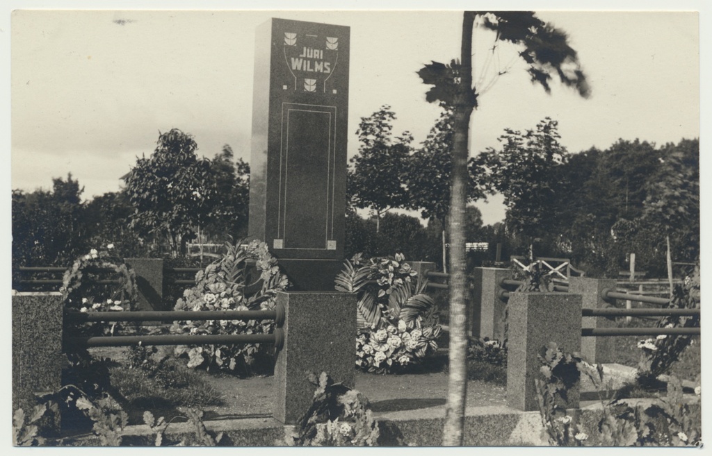 foto, Viljandimaa, Pilistvere, Jüri Vilms'i hauasammas, 1930