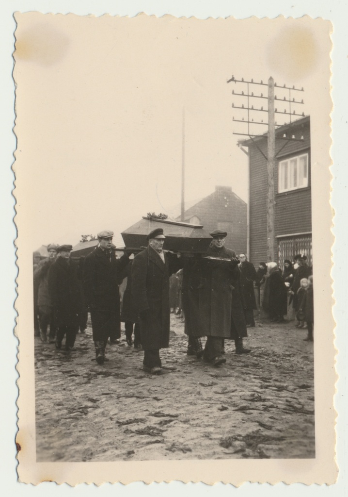 foto, Viljandi, Uueveski, ümbermatmine, 17.11.1940, foto A. Kiilaspea