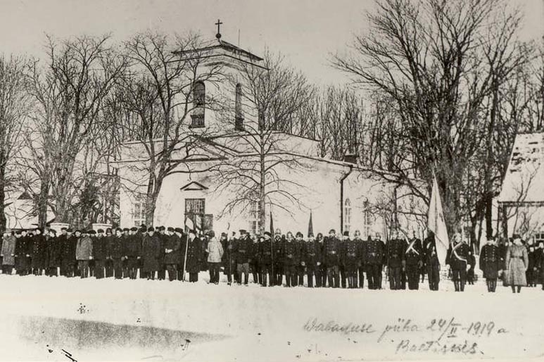 Military paradise on the 1st Anniversary of the Republic of Estonia in front of the church of Paldiski Luther