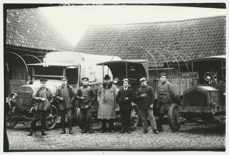 foto, Viljandi, Saksa sõjaväe kolonn'i lahkumine, 06.11.1918