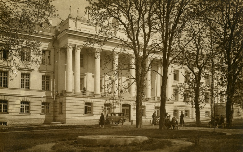 Military hospital in Tallinn, facade view. Architect Alexander Wladovsky