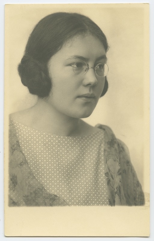 foto, Hilja Riet, rinnaportree, u 1930