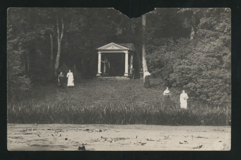 fotopostkaart, Karksi khk, Polli, suvemaja (Tiigipaviljon), park, u 1915