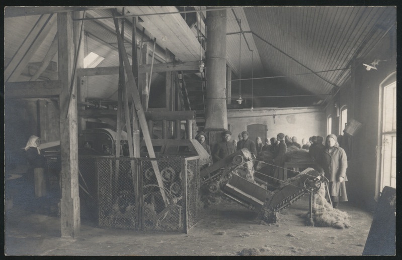 fotopostkaart, Halliste khk, Abja Linavabrik, sisevaade, linavarte murdmine?, u 1924