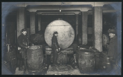 fotopostkaart, Halliste khk, Abja Linavabrik, linaõli ja värnitsa tootmise ruum, u 1938  duplicate photo