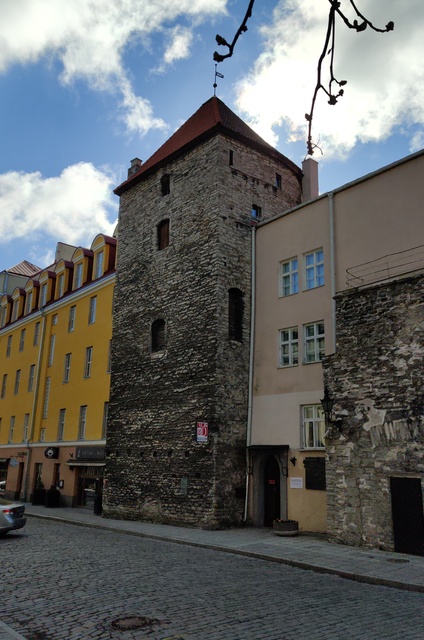 View of the Assauwe Tower located in the Old Town of Tallinn, Müürivahe Street rephoto