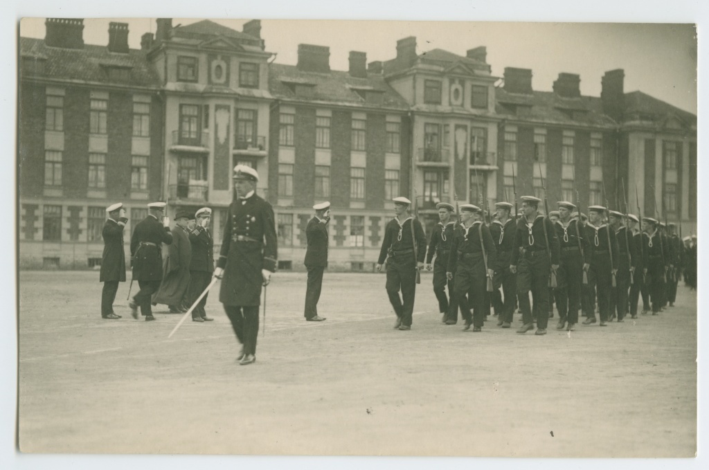 Paradise of Youth Company with Admiral Hermann Salz