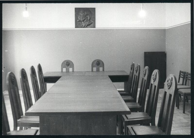 foto, Viljandi, raekoja saal (Viljandi Linna TSN TK istungite saal), september 1983, foto E. Veliste