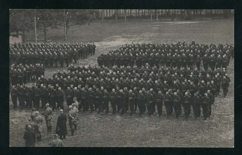 fotopostkaart, Viljandi, kutsealuste saatmine I Maailmasõtta, järve ääres?, u 1914-1915