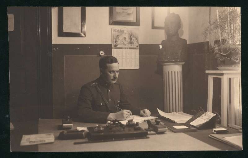 fotopostkaart, Viljandi, Sakala üksikjalaväe pataljoni 2. kompaniiülem A. Espenberg, sisevaade, 1933