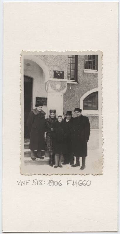 foto, Viljandi, Pikk tn 4, haridusosakonna töötajad, u 1955
