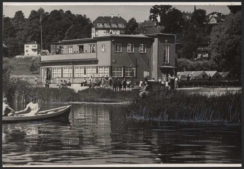 foto, Viljandi, järv, paadid, turismibaas (endine rannakasiino), telgid õuel, u 1960, foto E. Veliste