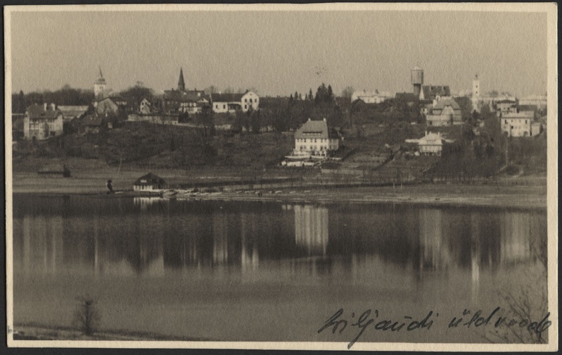 trükipostkaart, Viljandi, järv, spordiklubi, mäeveerul elamud, u 1938, foto T. Parri