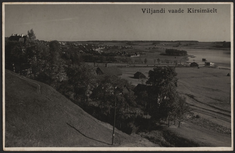 fotopostkaart, Viljandi, järveäärne heinamaa, Kivistiku linnaosa, järv, supelusmaja 2 tk, spordiklubi, vaade I Kirsimäelt u 1928