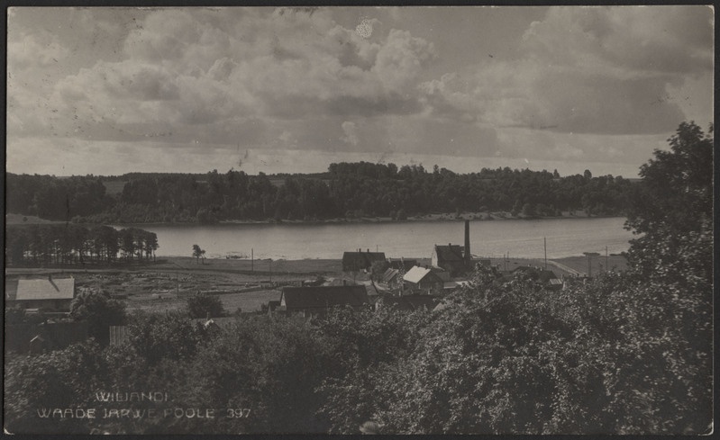 fotopostkaart, Viljandi, järveäärne kruusakarjäär, elamud, järv, vastaskallas, u 1925, foto J. Riet