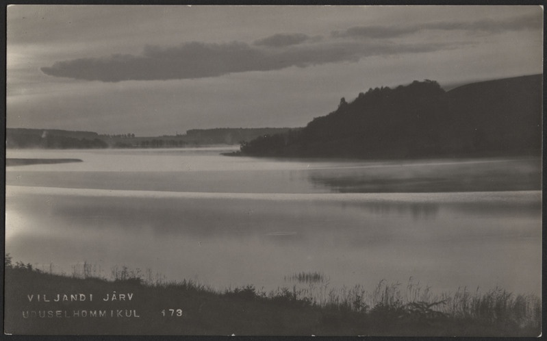 fotopostkaart, Viljandi, järv, järve vastaskallas?, puud mäeveerul, u 1915, foto J. Riet
