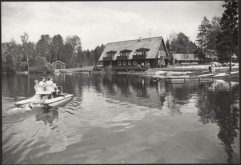 foto, Viljandi KEK, Sammuli puhkebaas, vesijalgratas, u 1990