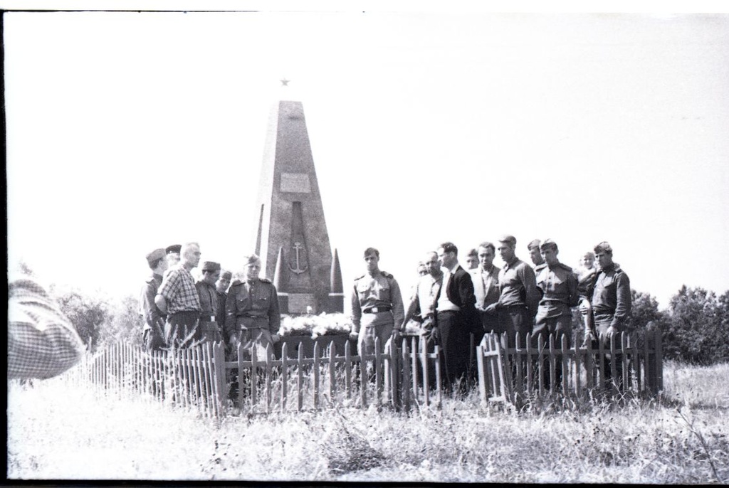 Participated in the battles of 1941 in Saaremaa in 1960: 315th coast guard pillar