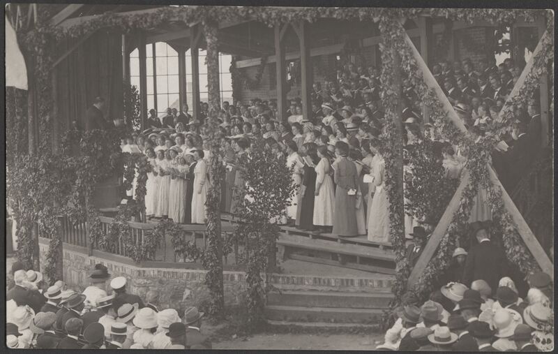 fotopostkaart, Viljandi, VEPS-i ja VEHS-i õue veranda, Viljandi laulupidu, 1914