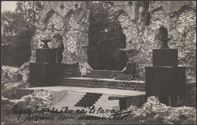 fotopostkaart, Viljandi, lossimäed, teater Ugala vabaõhuetendus "Salome", lava, 1920  similar photo