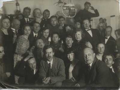 Õppejõude ja õpilasi 1921/1922.  duplicate photo