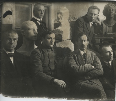 "Pallase" ateljees ~1922. a.  duplicate photo