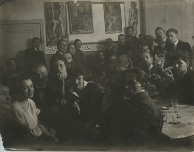 Pallase õppejõude ja õpilasi (Kaluri tänaval) enne 1922. a.  duplicate photo