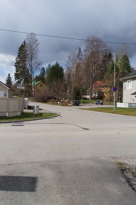 Näkymä Pihlajatien ja Honkatien risteyksestä Mannerheimintielle rephoto