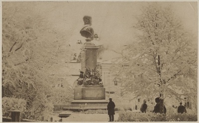 Barclay de Tolly monument in winter from the end of Vallikraav Street  duplicate photo