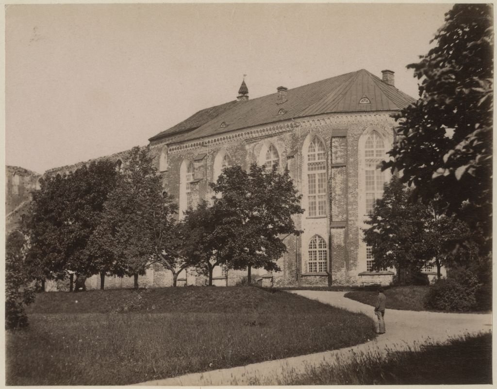 Ruins of Tartu Toom Church from Lossi Street