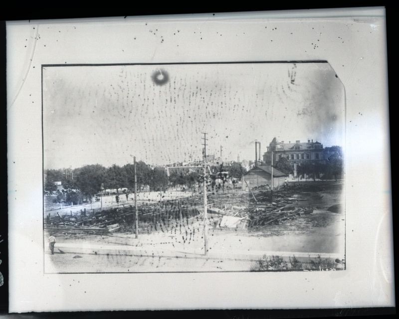 Tallinn, view of Tartu highway after the burning of the cinema "Metropoli" (brows)