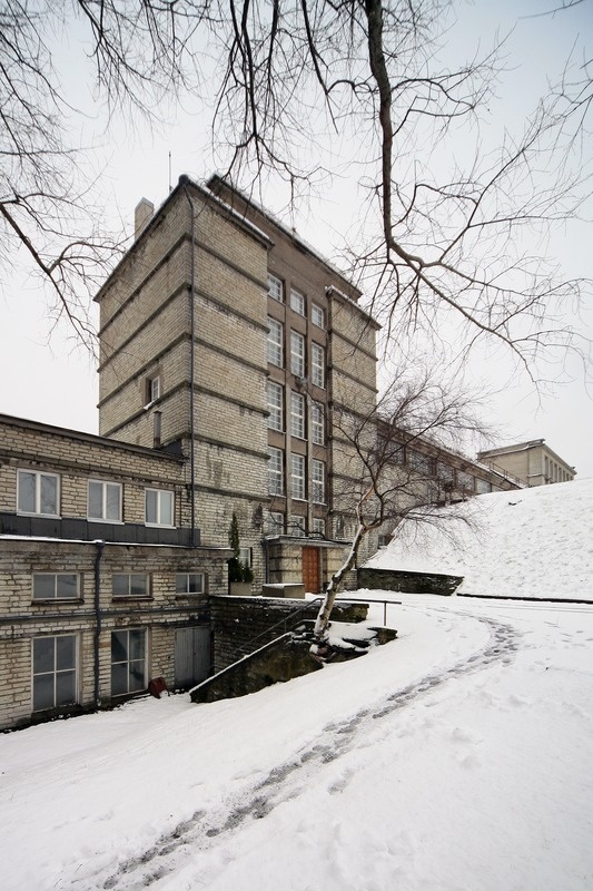 Tallinna Filterveevärk Järvevana teel Ülemiste järve kaldal. Arhitektid Karl Burman (esialgne projekt) ja Erich Jacoby