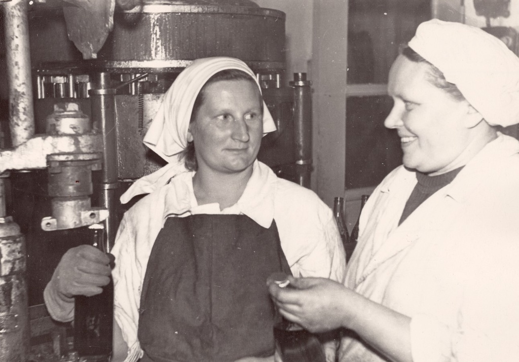 Valga Veinitehase töötaja Alma Puusta