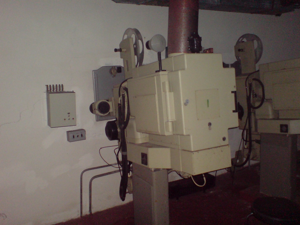 Villa Andropoff (Secret Film Theatre)