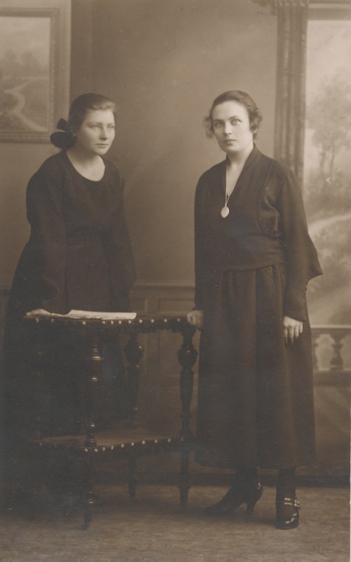 Õed Leeni Viitel ja Julia Kõiv