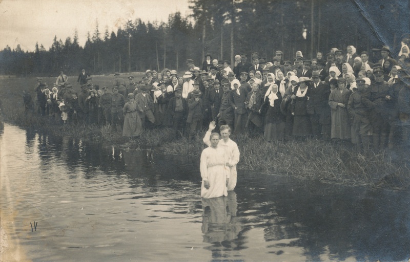 Valga babtistide ristimine Pedeli jões