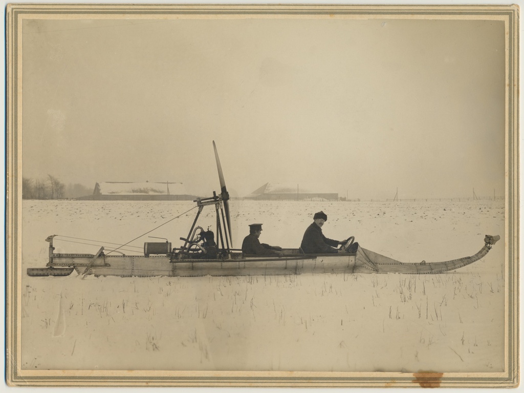 foto Viljandi, Uno Pohrt'i mootorsaan 1912 foto J. Riet