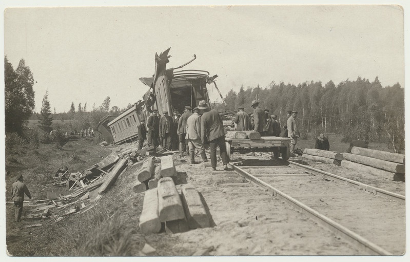 foto, Laiuse khk, rongiõnnetus Kaarepere-Jõgeva vahel, 1924