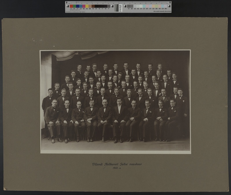 foto papil Viljandi Helikunsti Seltsi meeskoor 1931, dir A. Pung, foto J. Riet