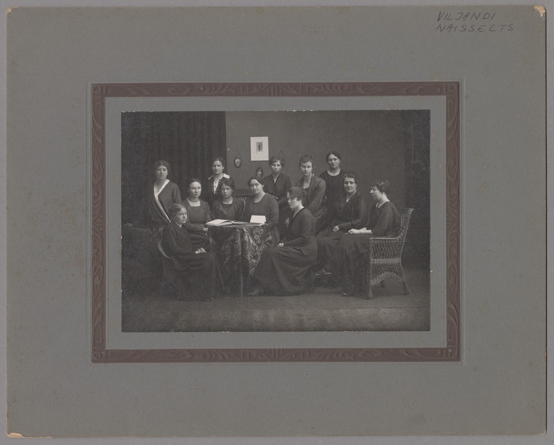 foto papil, Viljandi Naisselts, grupp, nimed, 1928