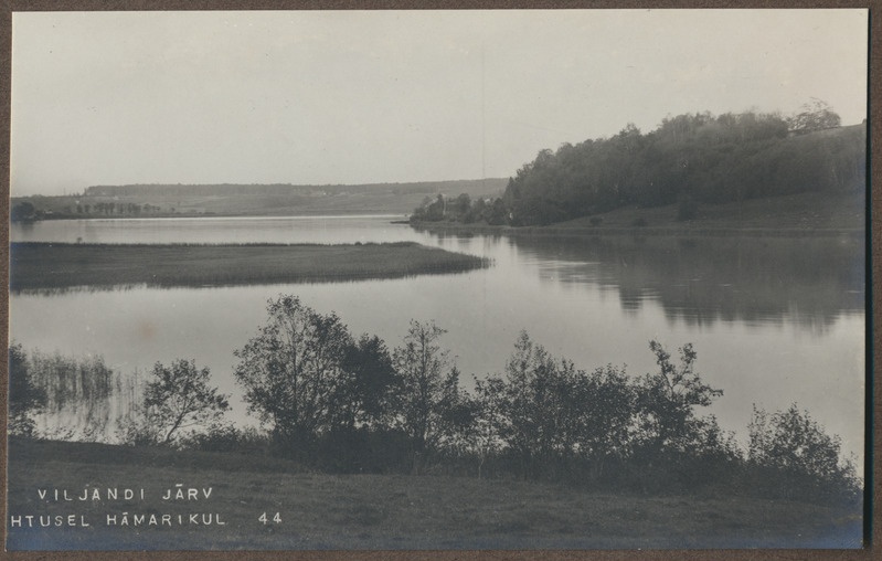 foto albumis, Viljandi, järv, vaade Viiratsi poole, u 1920, foto J. Riet