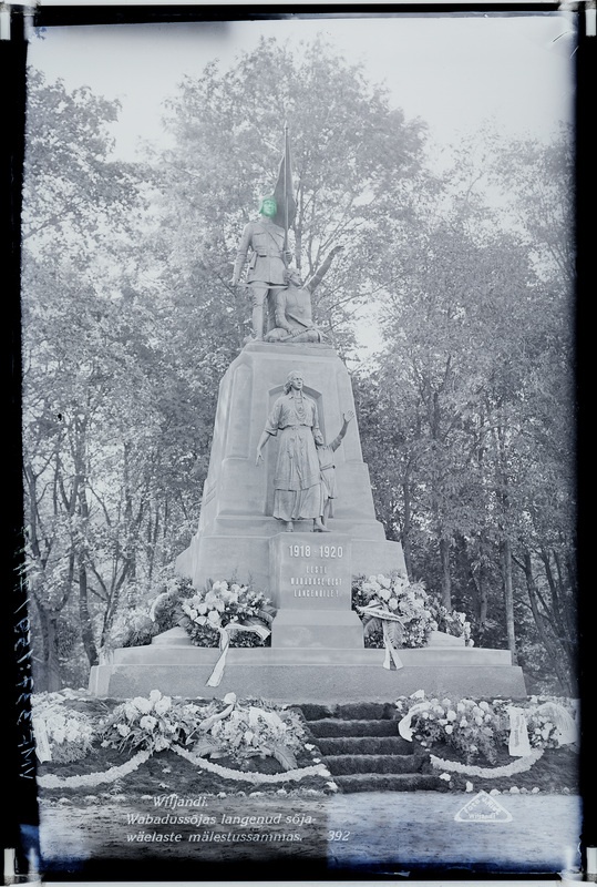fotonegatiiv, Viljandi, Vabadussõja mälestussammas, 19.09.1926 avamine, foto J. Riet
