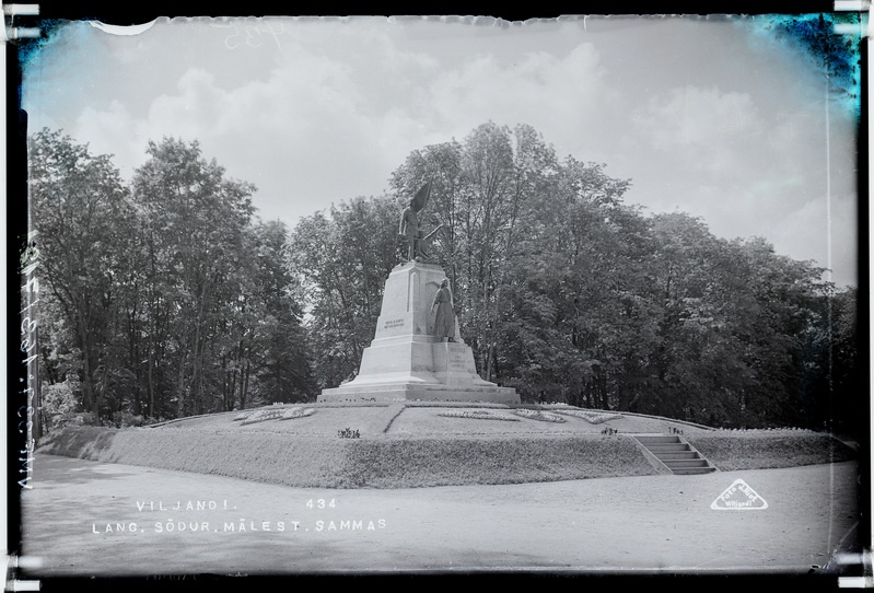 fotonegatiiv, Viljandi, Vabadussõja mälestussammas, u 1928, foto J. Riet