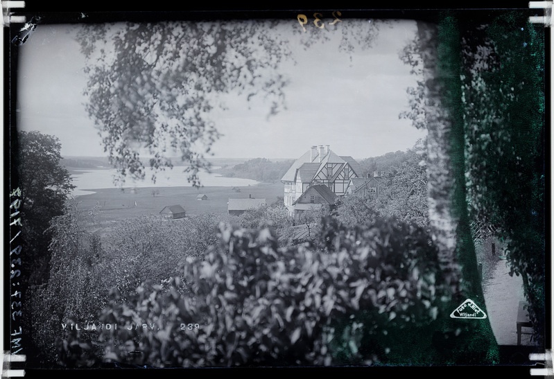 fotonegatiiv, Viljandi järv, kalda-ala, eemal Pikk tn 33 maja, u 1920, foto J. Riet