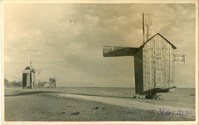 Photo. Vormsi landscape with windmills. 1939. Located in Hm 8606.  duplicate photo