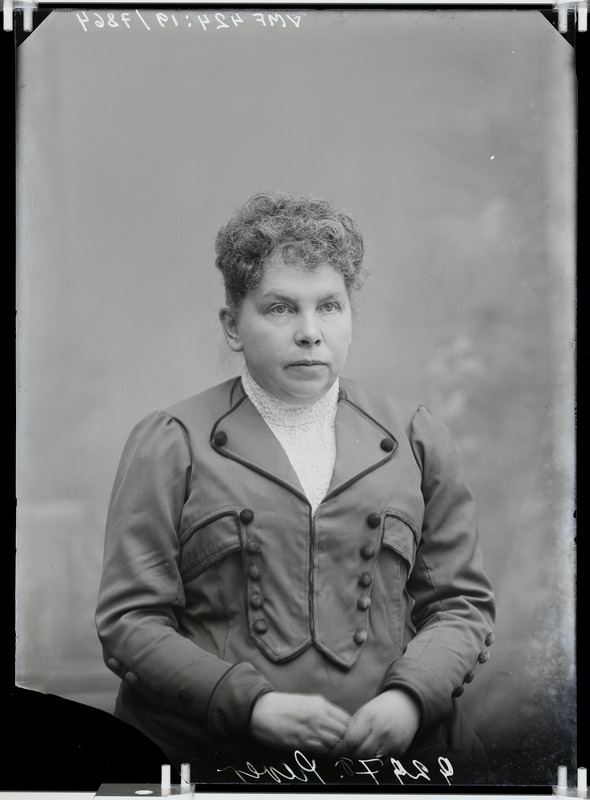 fotonegatiiv, von Sievers, naine, poolportree, 1909